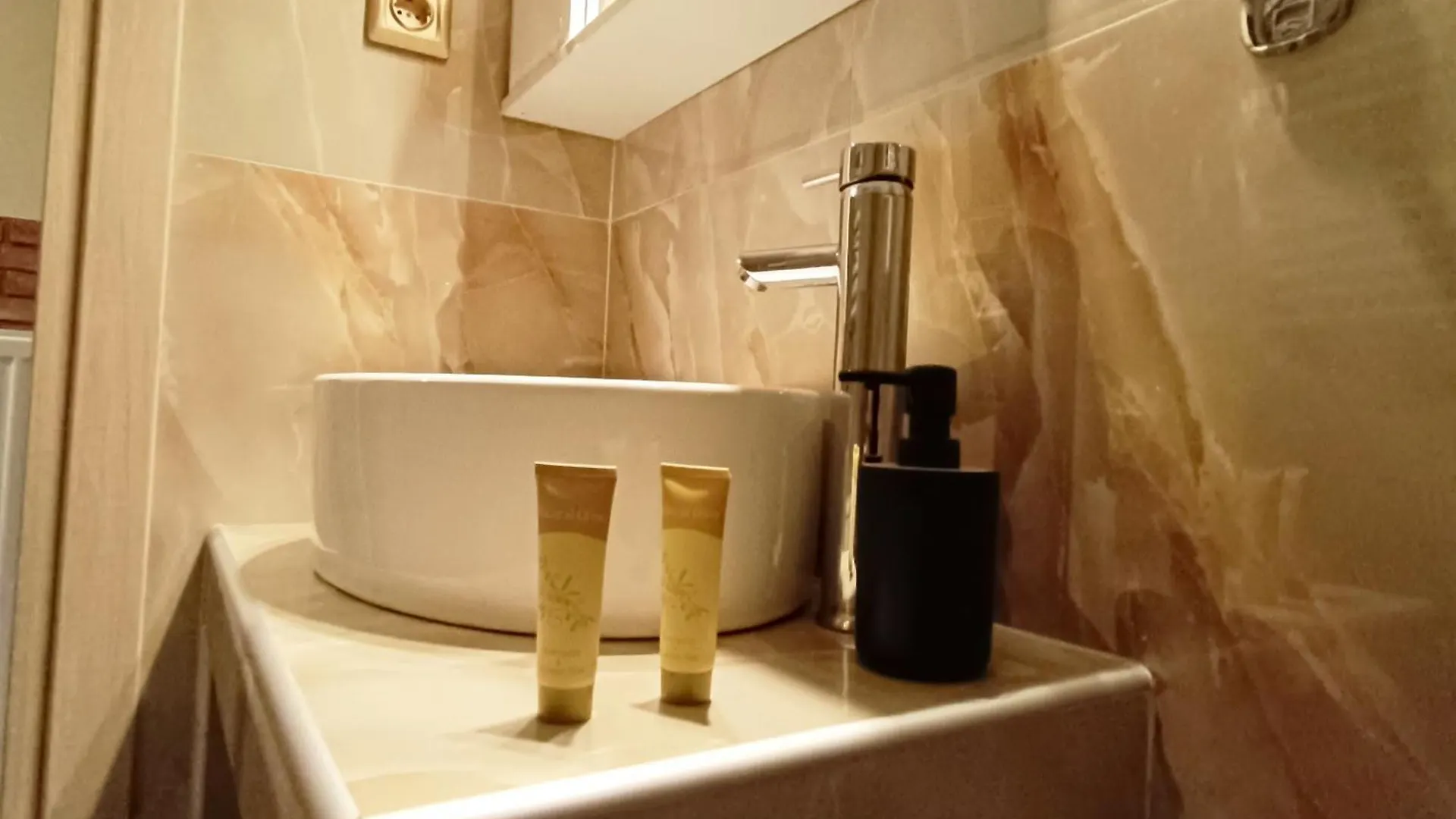 Beautiful 2 Rooms Center Apartment Thessaloniki
